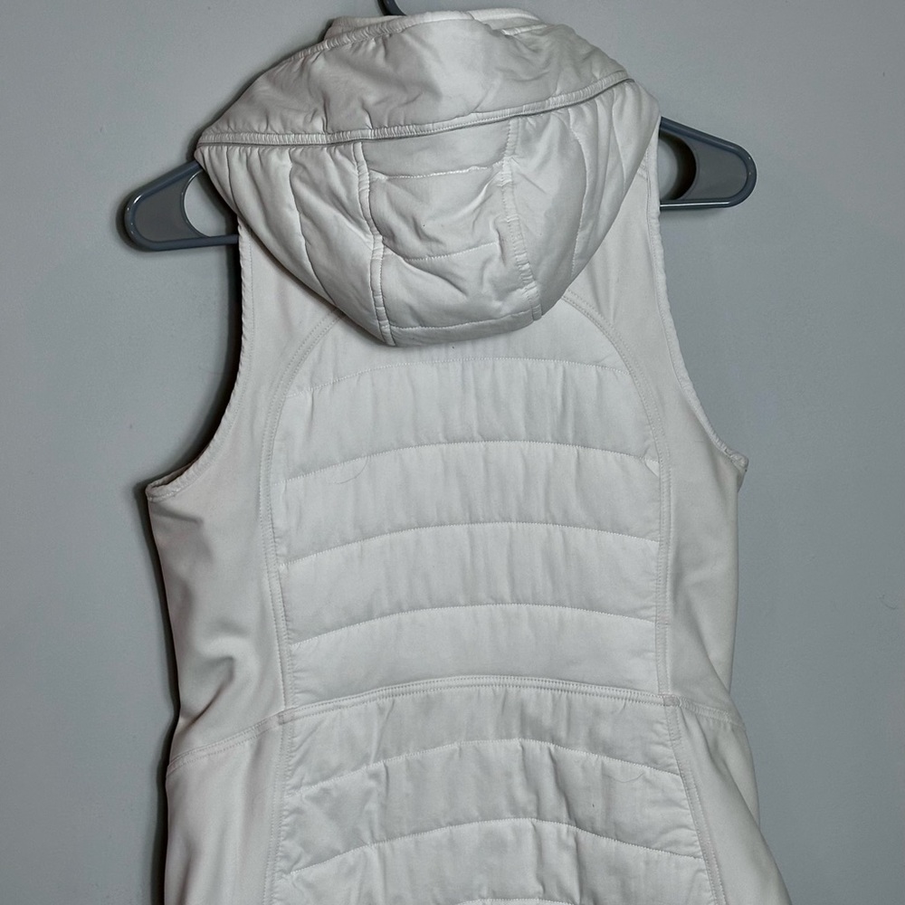 Lululemon Extra Mile White Hooded Vest - Picture 4 of 7